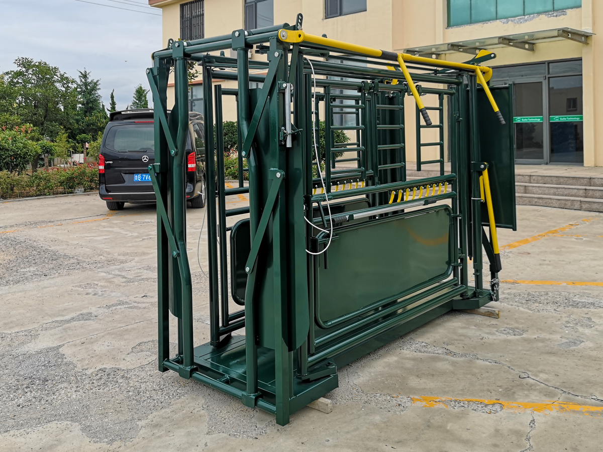 Cattle Squeeze Chute Manual Headgate